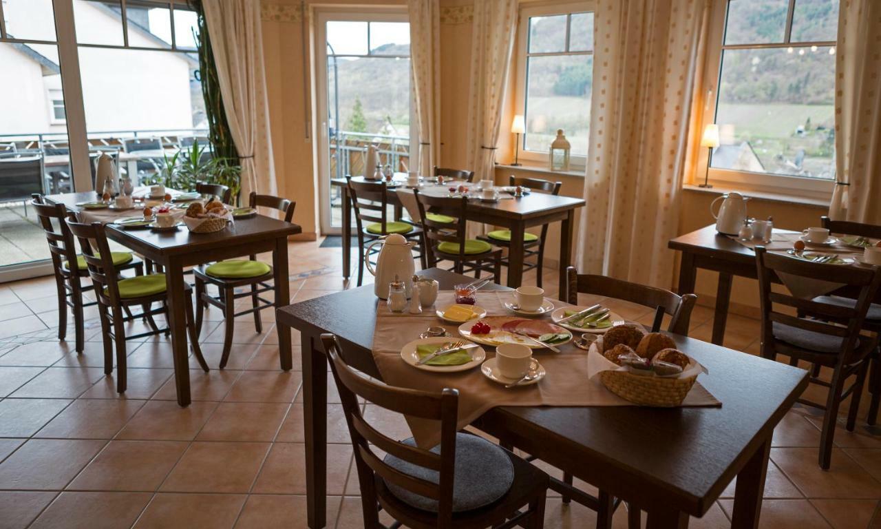 Hotel Weingut Stiftshof Enkirch Exteriér fotografie