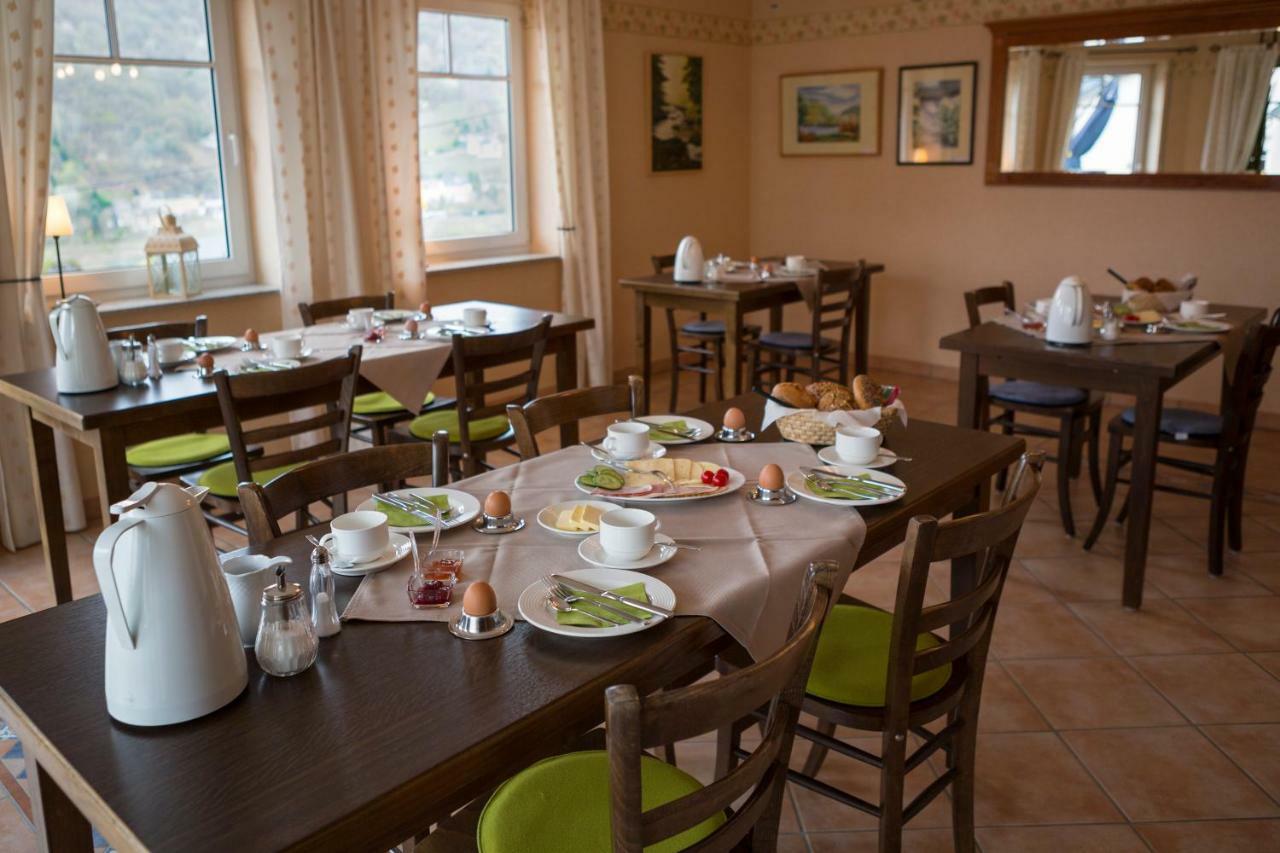 Hotel Weingut Stiftshof Enkirch Exteriér fotografie